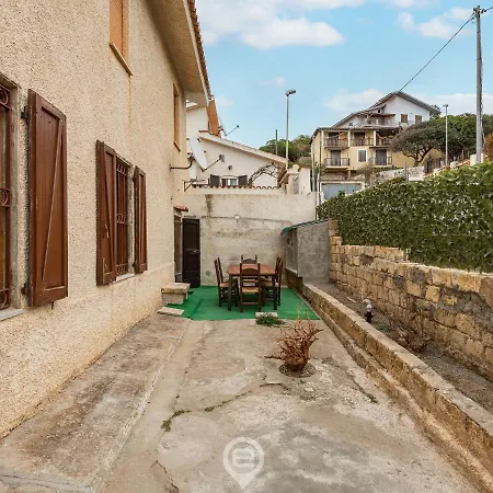 House Francesca - Near The Beach Holiday home